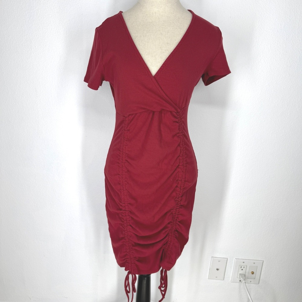 Guess Y2K Deep V Neck Bodycon Mini Dress‎ Large Red Ribbed Knit Feminine Club